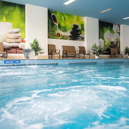Conacul Domnesc Hotel Scheia Ngoại thất bức ảnh