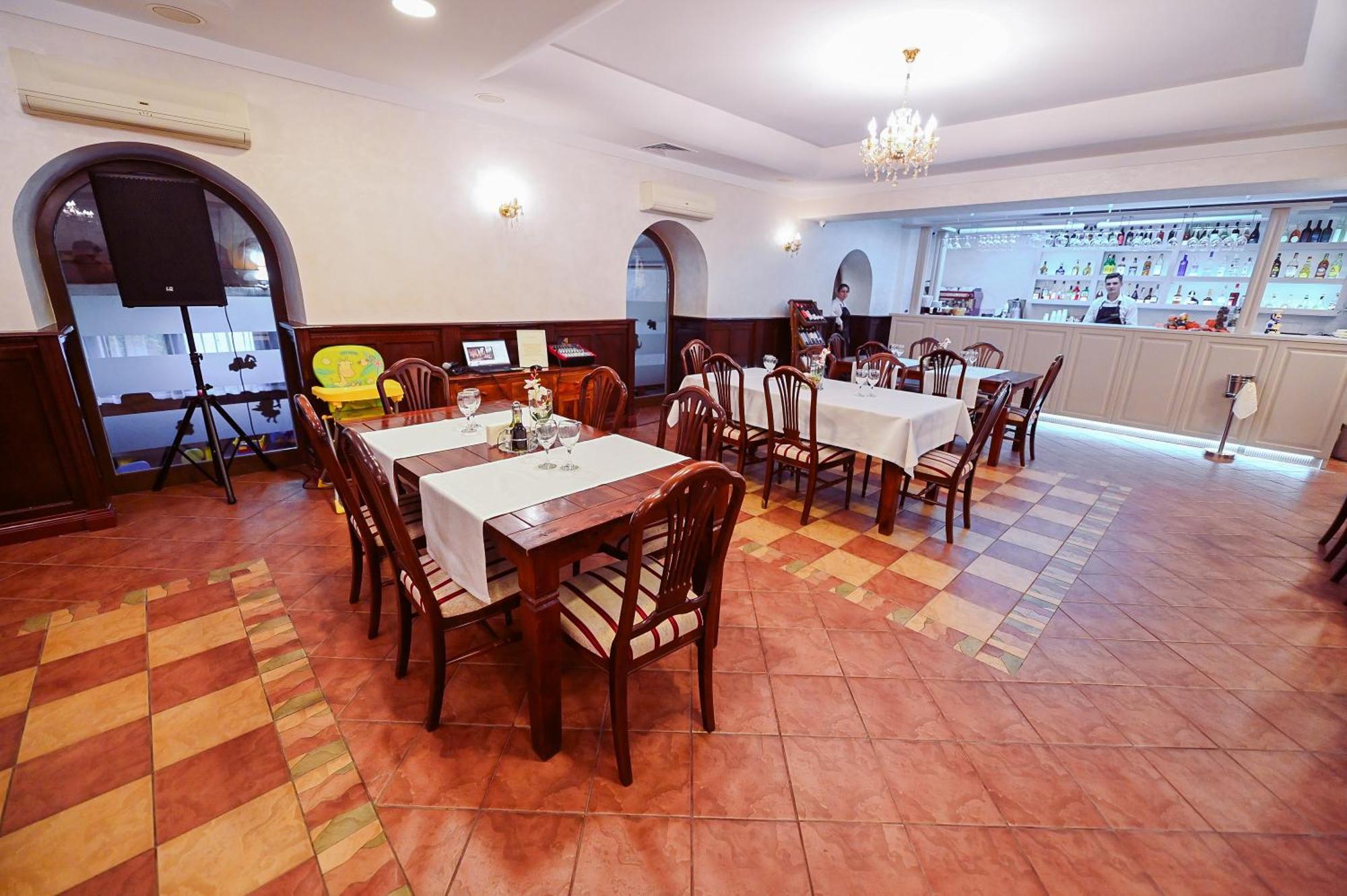 Conacul Domnesc Hotel Scheia Ngoại thất bức ảnh