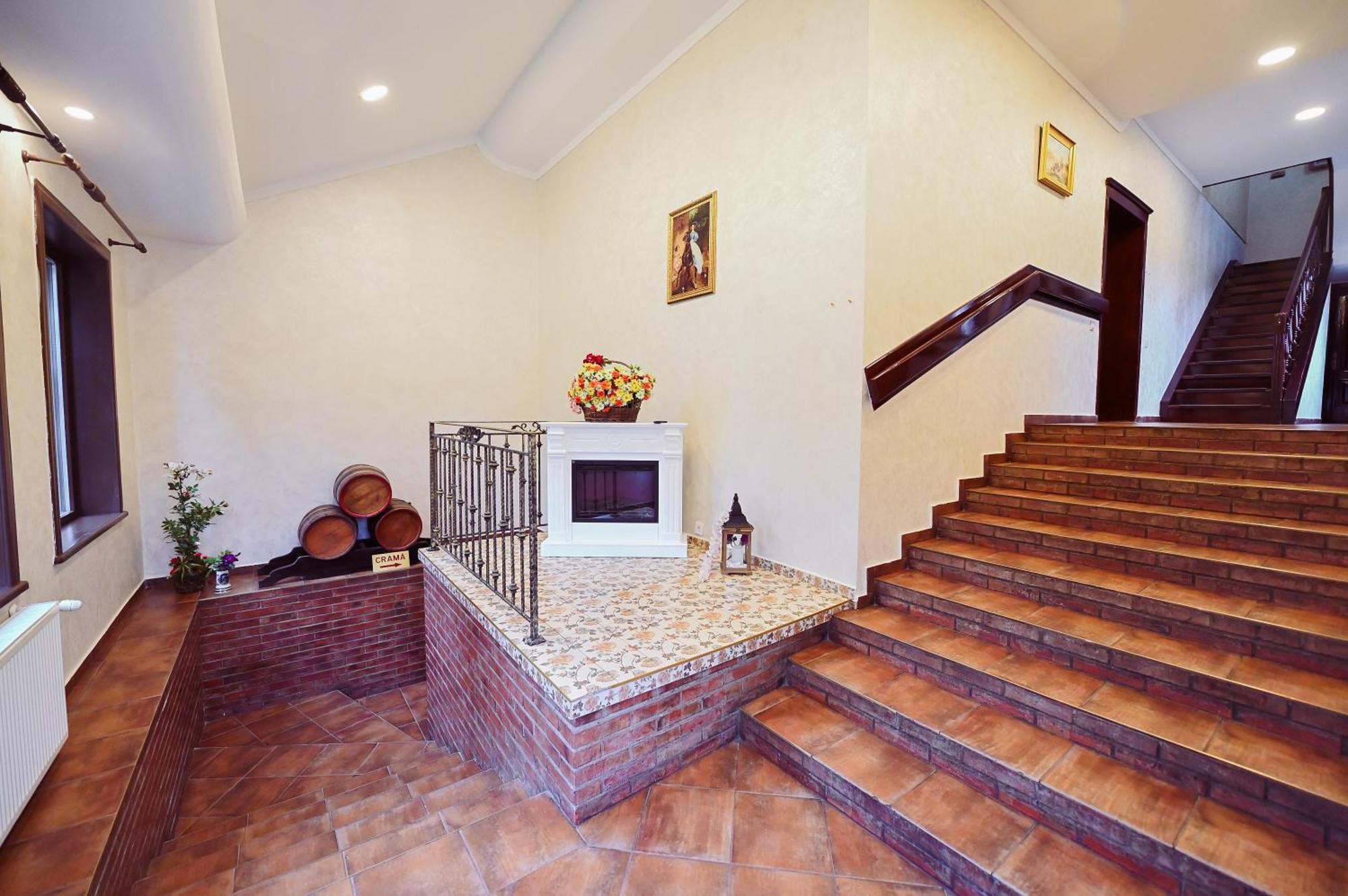 Conacul Domnesc Hotel Scheia Ngoại thất bức ảnh