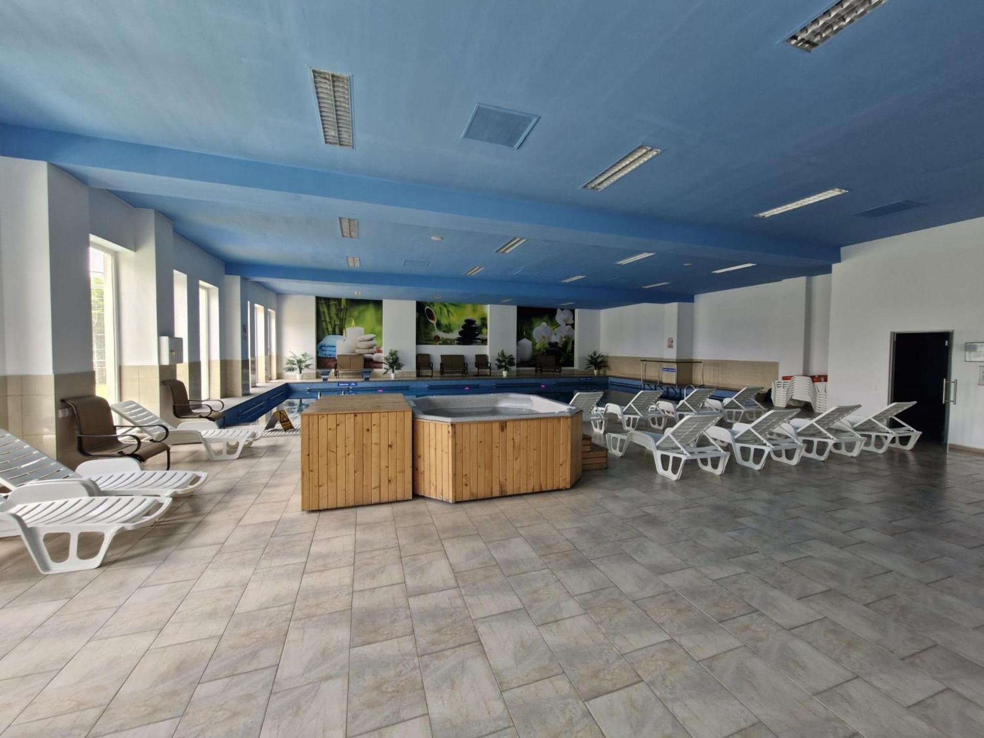 Conacul Domnesc Hotel Scheia Ngoại thất bức ảnh
