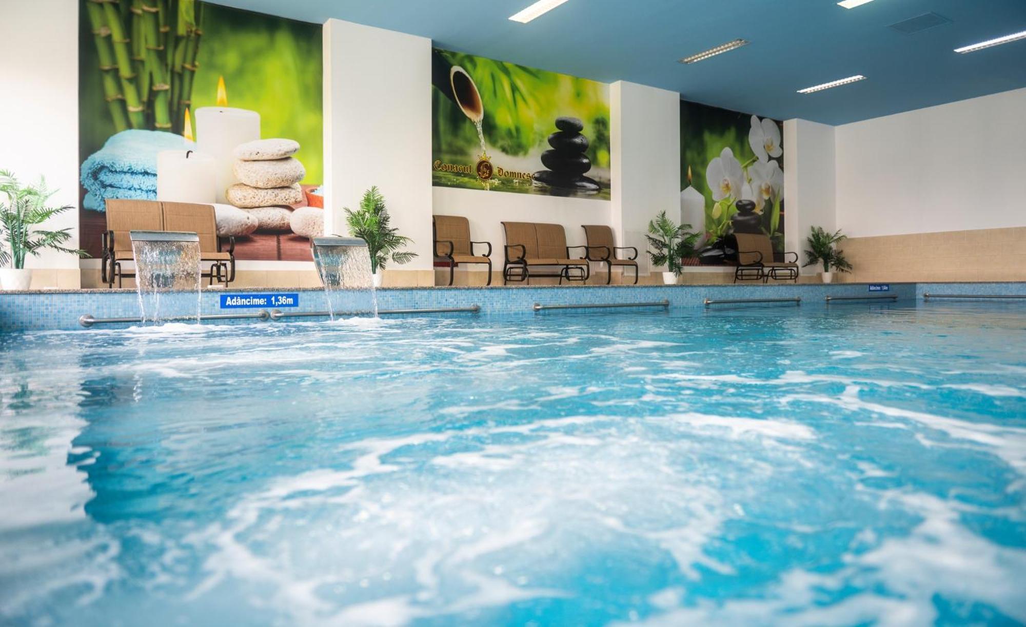 Conacul Domnesc Hotel Scheia Ngoại thất bức ảnh